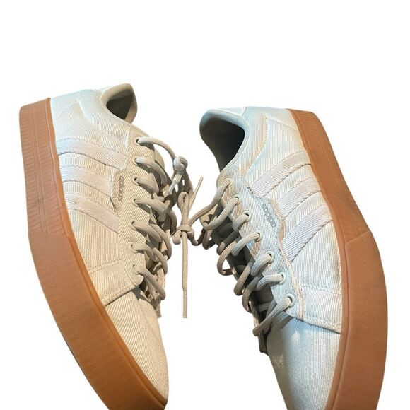 Adidas size 10 White Canvas Men's Sneakers excellent condition - Picture 3 of 4